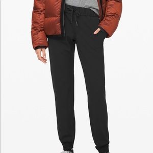 NWT Lululemon On the Fly Jogger 2
